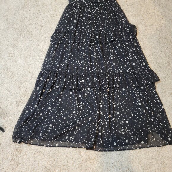 🖤Black Ruffle Maxi Off the Shoulder Dress with White Stars Pattern🖤 - Picture 6 of 8